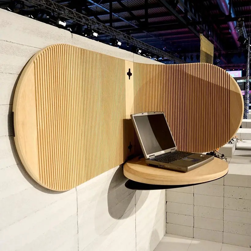 Sipario Multifunctional Wall to Create Public/Private Workspace