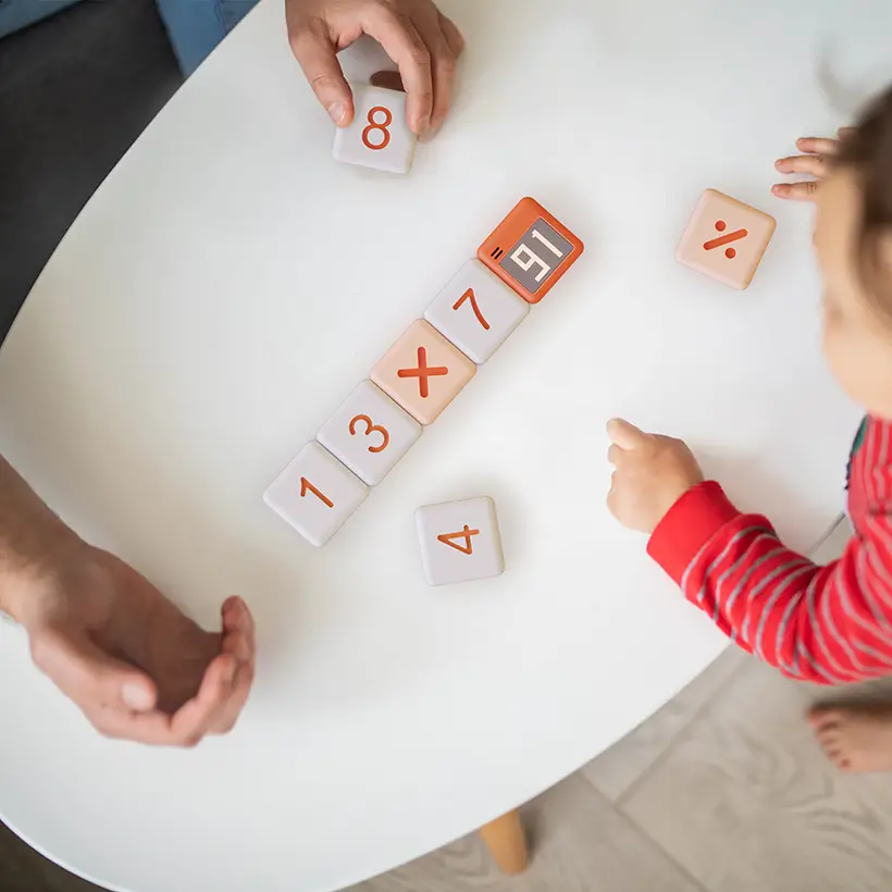 Smart Box Educational Building Blocks by Peng Ren