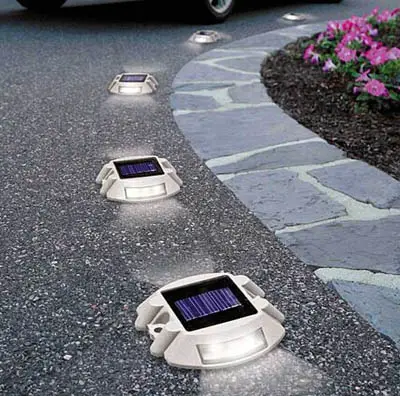 solar powered driveway light