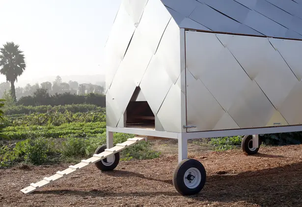 Solar Powered Chicken Caravan by Designers On Holiday (DOH)