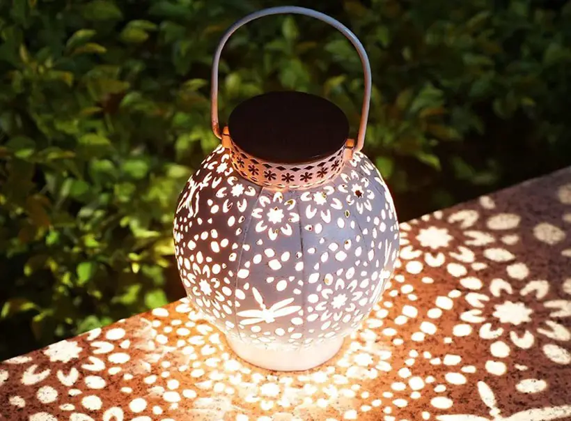 Solar Powered Integrated LED Outdoor Lantern