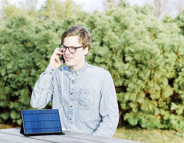 Solartab : Portable Solar Charger for Mobile Devices