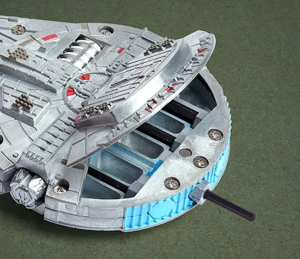 Star Wars Millennium Falcon Multi-Tool Kit Can Come In Handy When R2 Is not Around
