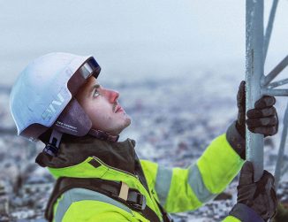 SYNC Protective Smart Helmet for Telecom Technicians for Better Communication with Other Team