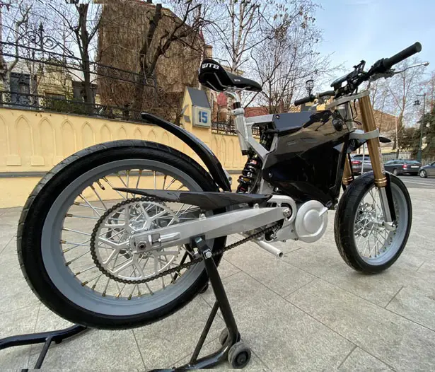 SYQIQ Hyper e-Bike by ARTEM SMIRNOV, VLADIMIR PANCHENKO, NIKOLAY MEDVEDEV