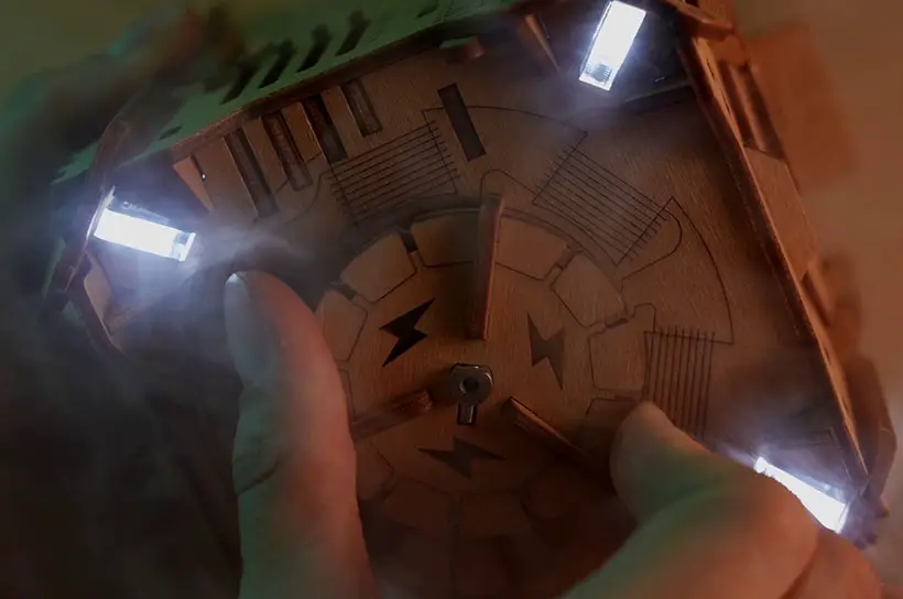 Tesla Box 3D Puzzle Logic Games