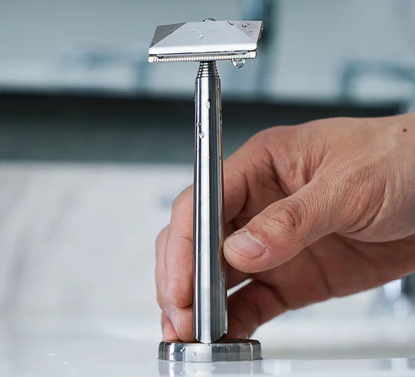 Titaner TiGlide Titanium Razor