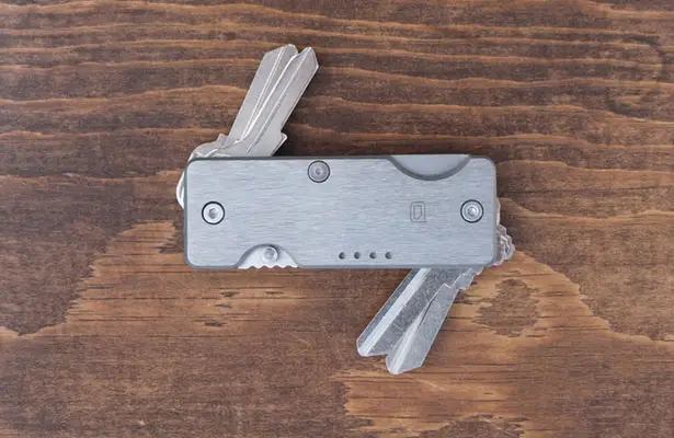 Titanium Mini Q - A Key Organizer and Knife for Everyday Carry by Bryce Alexander