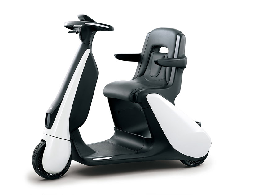 Toyota C+walk T Is Standing-Type Model for C+walk Walking-Area Mobility Series