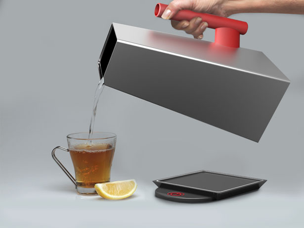 Trapeze Kettle by Fraser Leid