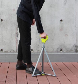 Tri Cane – Modern Folding Cane Seat to Nurture Older People’s Sense of Independence