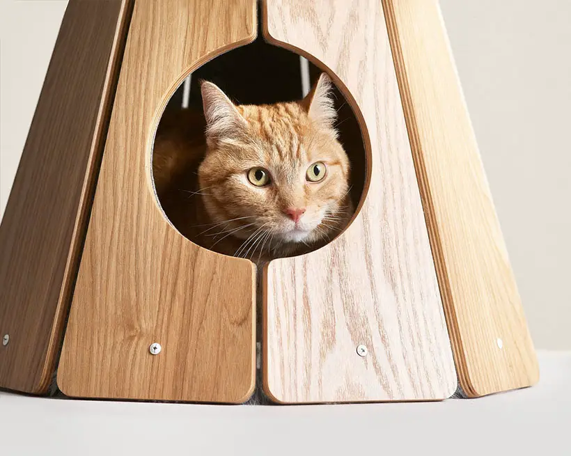 Tuft+Paw Happy Camper Cat Bed