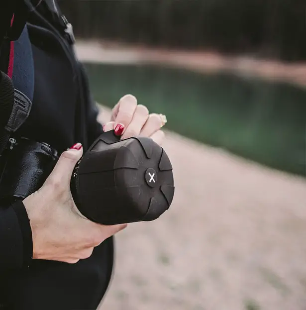 Universal Lens Cap 2.0 - One Lens Cap for Every Camera with Element Proof