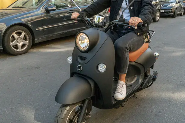 Unu Electric Scooter Second Generation with BOSCH Electric Motor