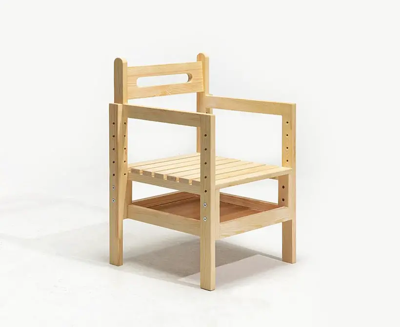 UP Adjustable School Furniture Set by Mu-En Lin