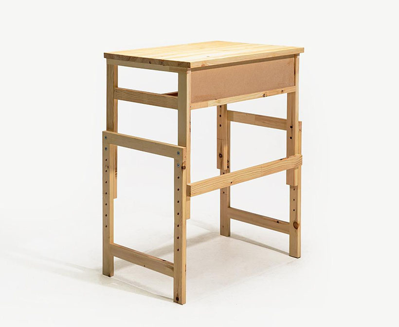UP Adjustable School Furniture Set by Mu-En Lin