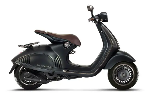 Vespa 946 Emporio Armani