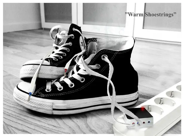 Warm Shoestrings : Dry Your Wet Shoes Through Their ShoeStrings