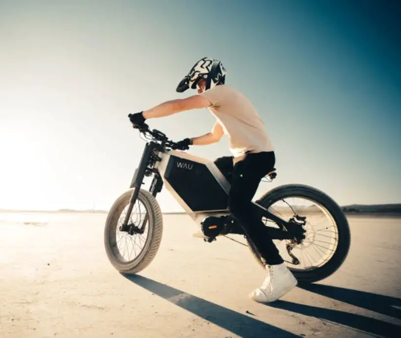 WAU Cyber Bike - Futuristic Electric Dirt Bikes