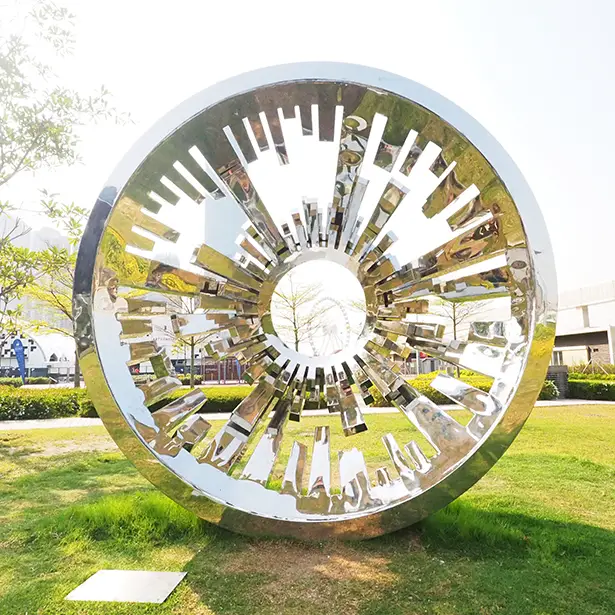 The HK Eye Sculpture Public Art Sculpture by Sin Chi Kei, Leung Siu Lun and Kan Ka Lo - Hong Kong (China)