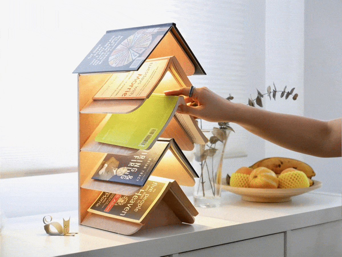 WISDOM TREE Bookrest Is Designed for Book Lovers