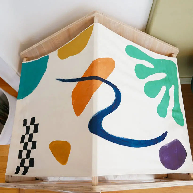 Wooffy Modern Dog House