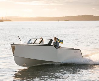 XShore-1 Electric Daycruiser Boat for Family of Four