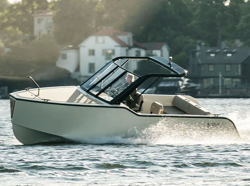 X-Shore 1 Electric Daycruiser Boat