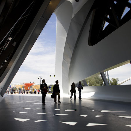 zaragoza bridge pavilion by zaha hadid