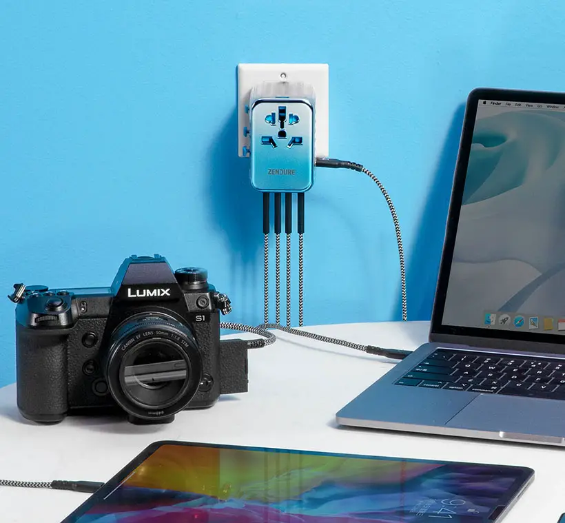 Zendure Passport III: All-in-One 65W Adapter for Home and Travel