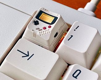 ZMKC Pocket Game Console Artisan Keycap Brings Back Your Nintendo Gameboy Memories